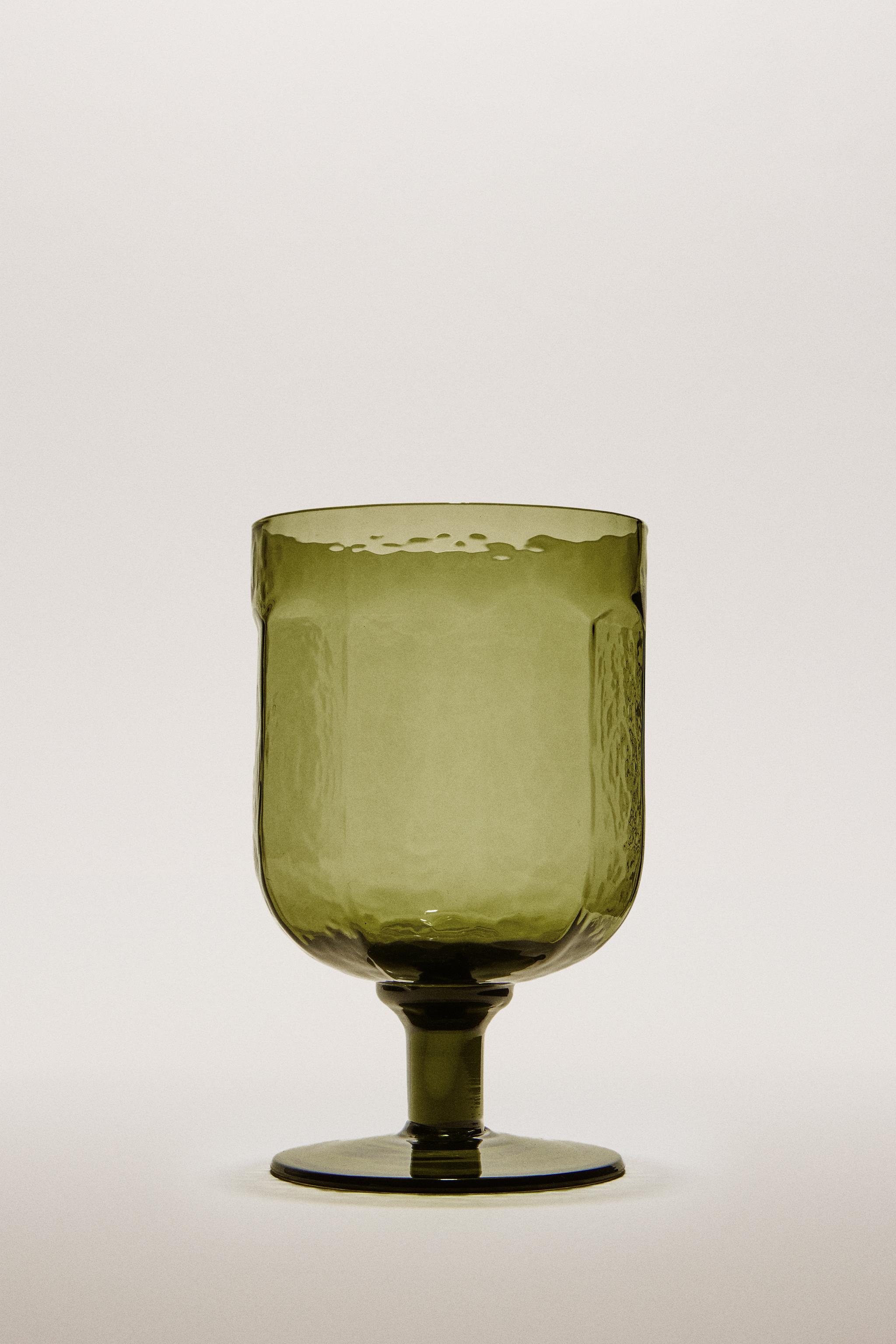 HAMMERED GLASS